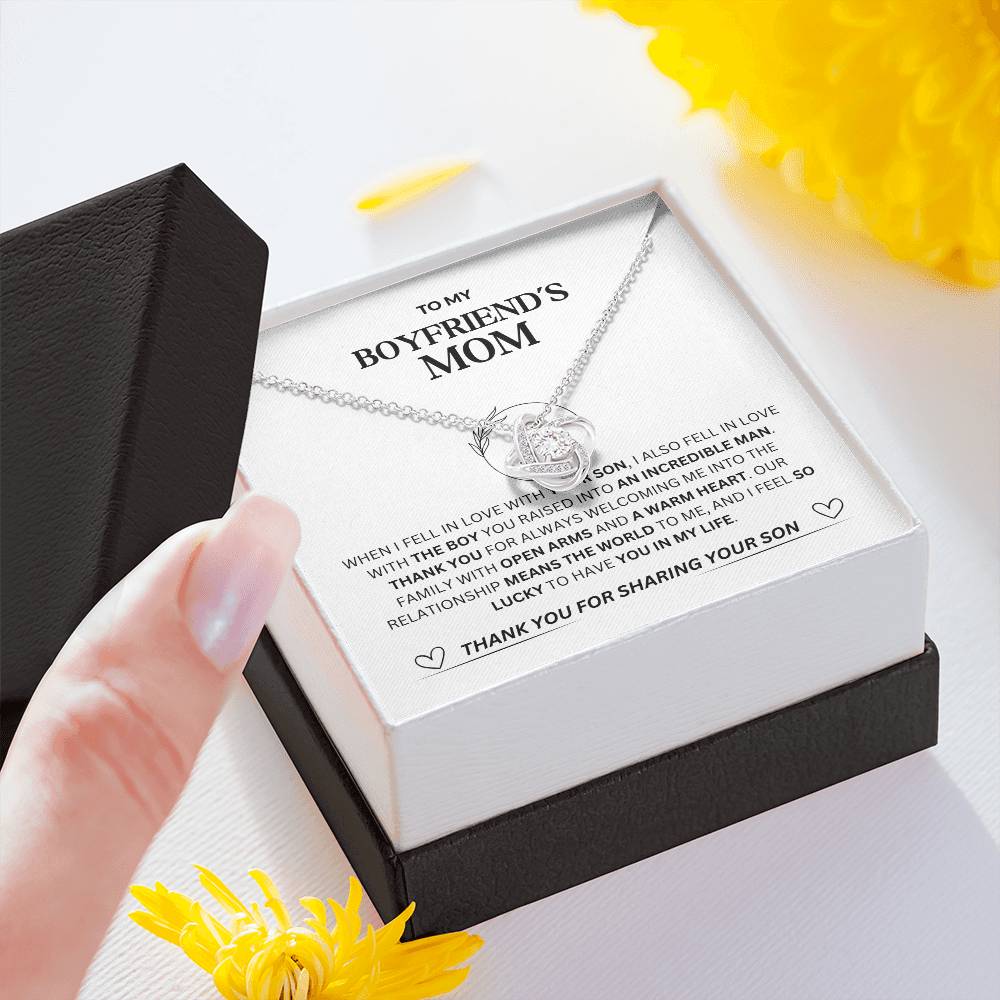 Boyfriend's Mom Love Knot Necklace - Standard Box